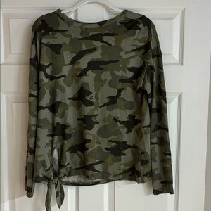 Camo Tie-Hem Long Sleeve Top - Olive Green